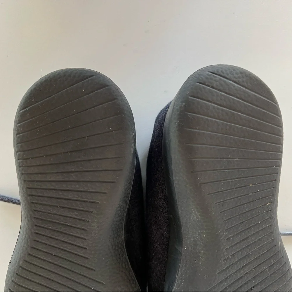 AllBirds Women's Wool Runners in Natural Black (Black Sole), size 9